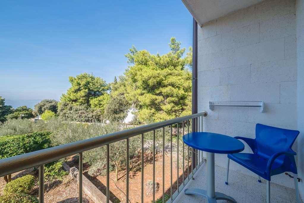 Aminess Vival Casa Velaris Hotel Supetar Bilik gambar