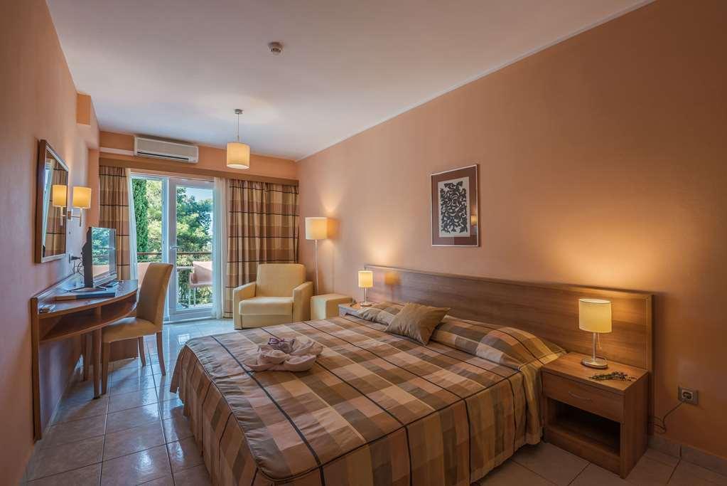 Aminess Vival Casa Velaris Hotel Supetar Bilik gambar