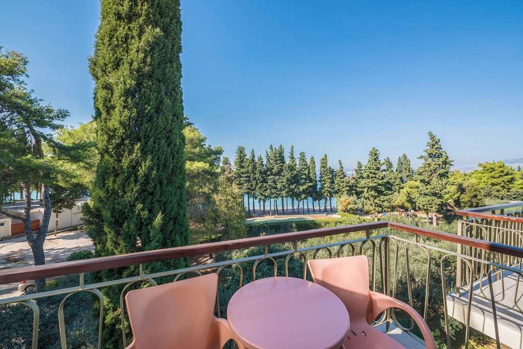 Aminess Vival Casa Velaris Hotel Supetar Bilik gambar